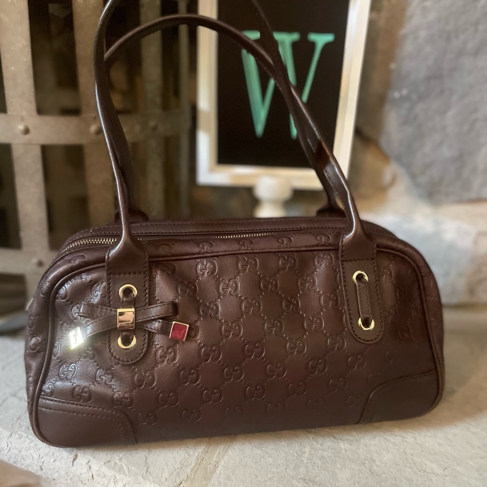 Gucci Hand Bag  Brown embossed logo Leather 🌸auction 5/13@7pmEST